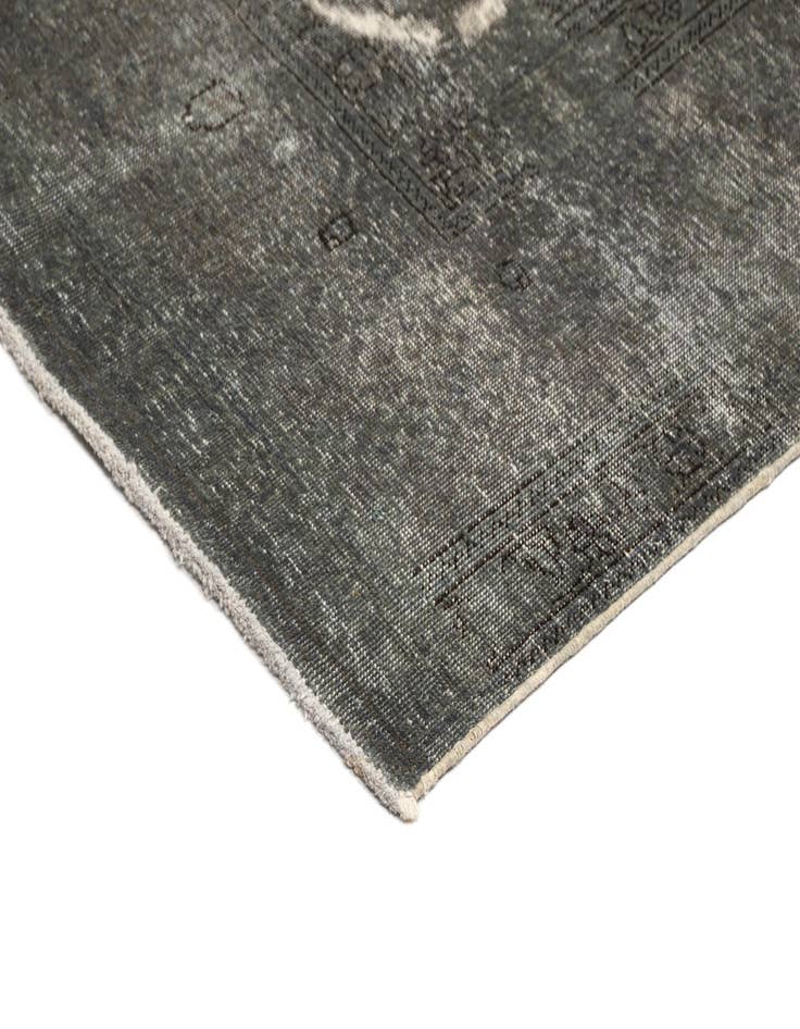 Detail image of  8' 3 x 10' 8 Vintage Royal Rug