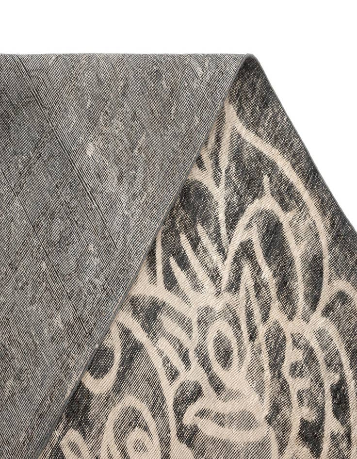 Detail image of  7' 7 x 10' 6 Vintage Royal Rug