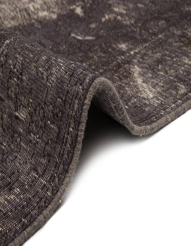 Detail image of  9' 5 x 12' 5 Vintage Royal Rug