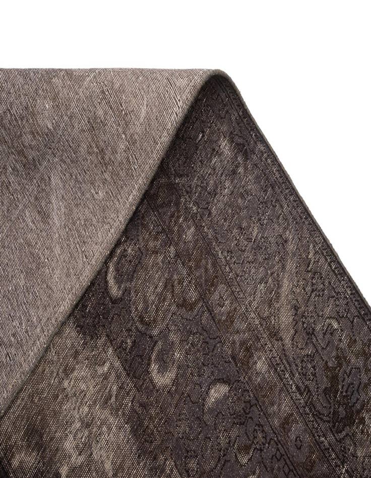 Detail image of  9' 5 x 12' 5 Vintage Royal Rug