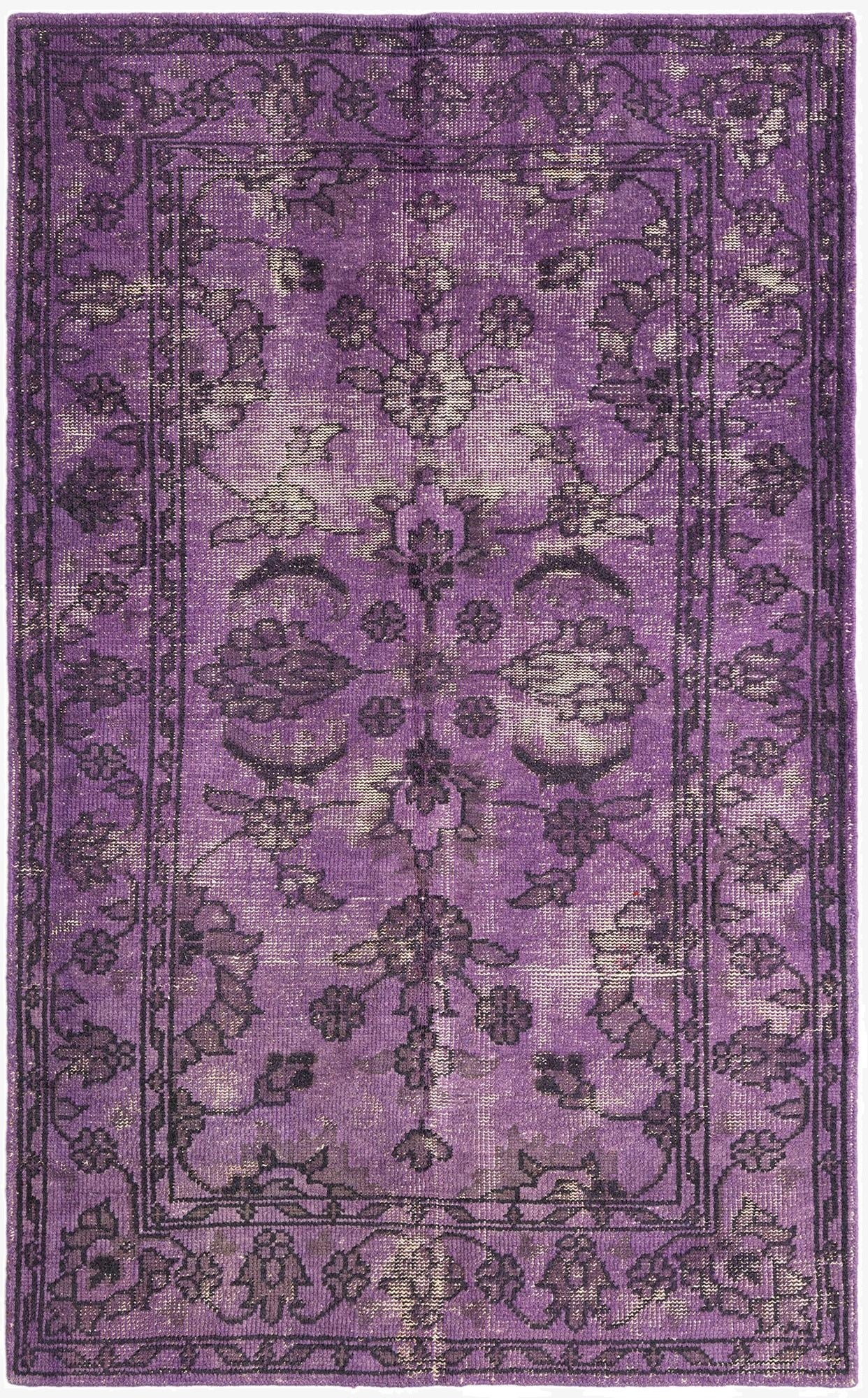  4' 11 x 8' Vintage Rug