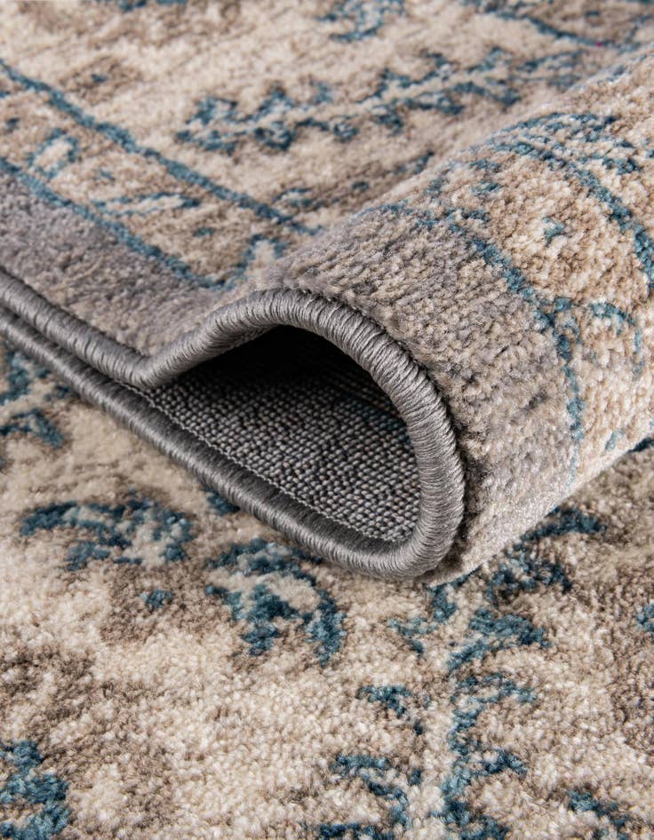 Detail image of  3' 3 x 5' 3 Viola Rug