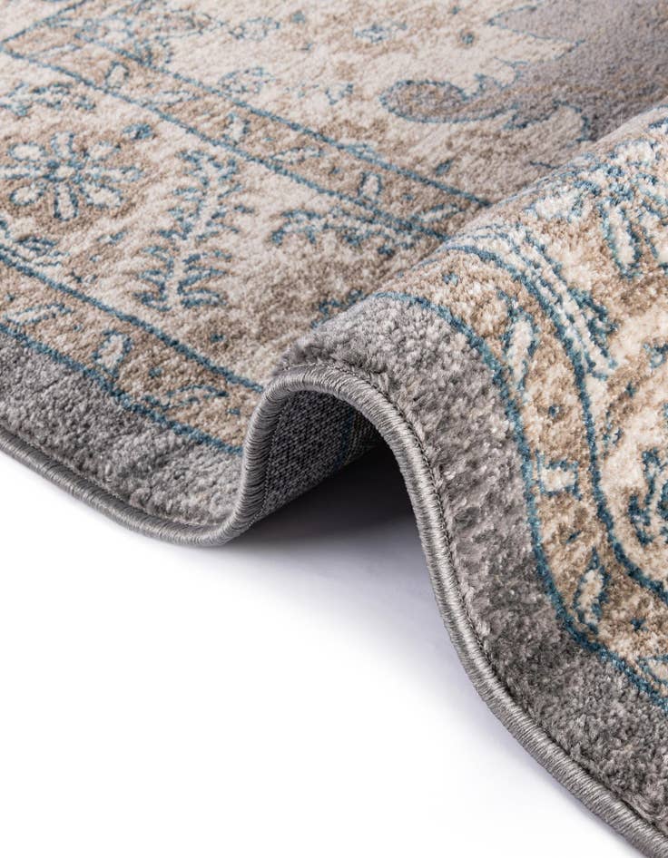 Detail image of  3' 3 x 5' 3 Viola Rug