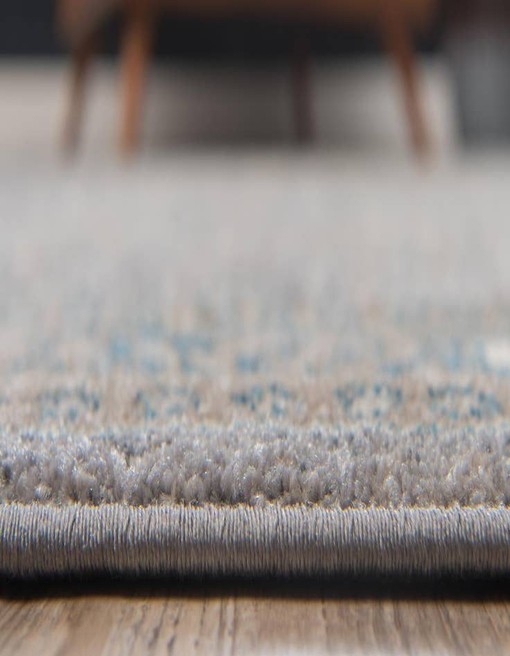 Detail image of  4' x 6' Viola Rug