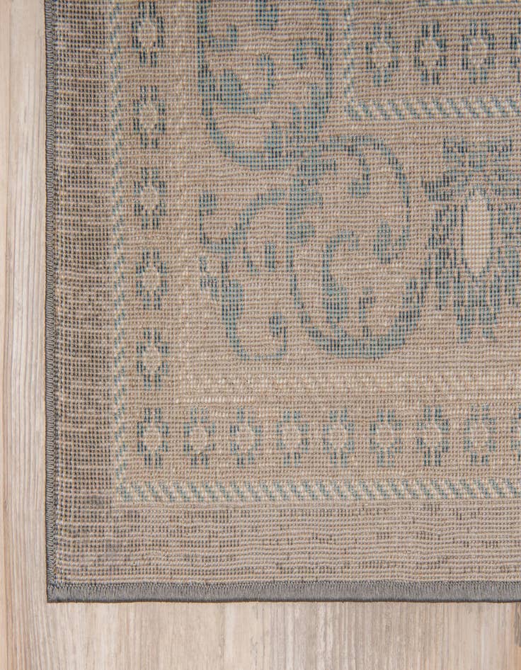 Detail image of  4' x 6' Viola Rug