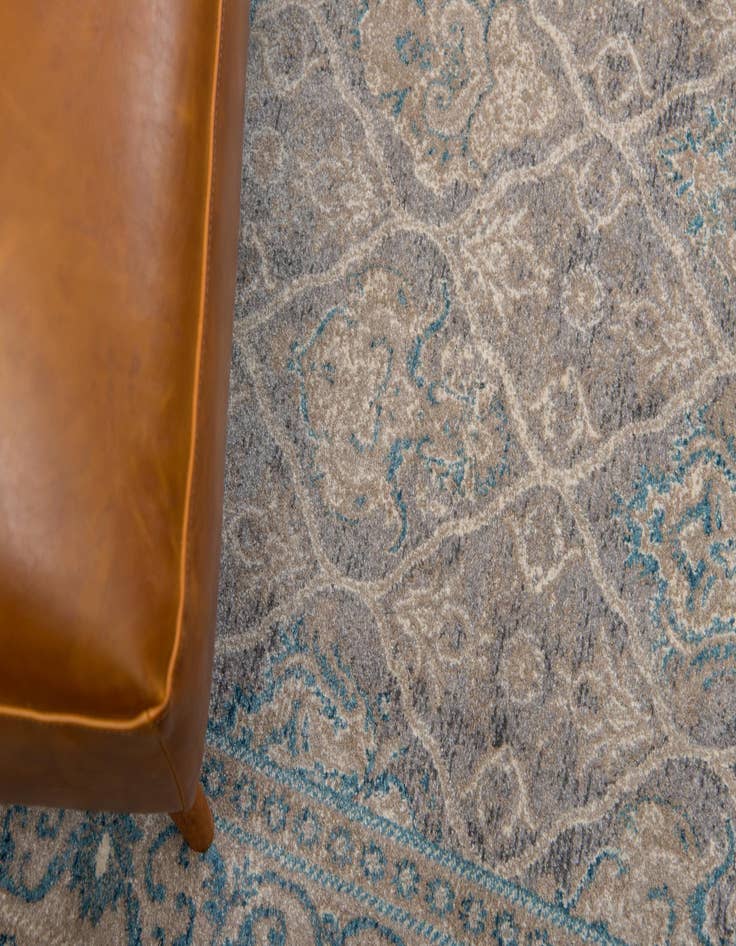 Detail image of  2' x 3' Viola Rug