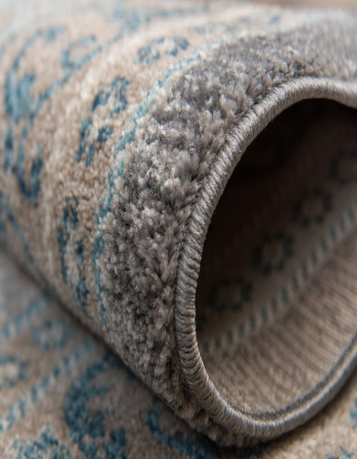 Detail image of  2' x 3' Viola Rug