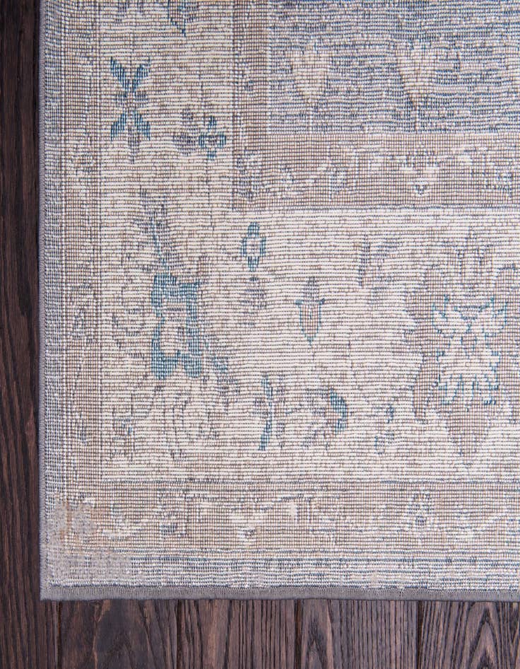 Detail image of  7' x 10' Viola Rug