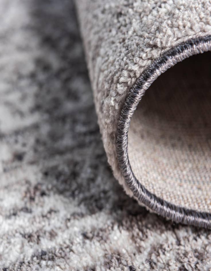 Detail image of  2' 2 x 3' Williamsburg Rug