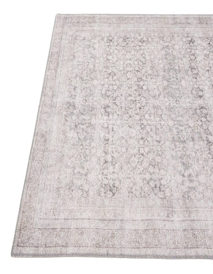 Detail image of  4' x 5' 10 Yara Rug