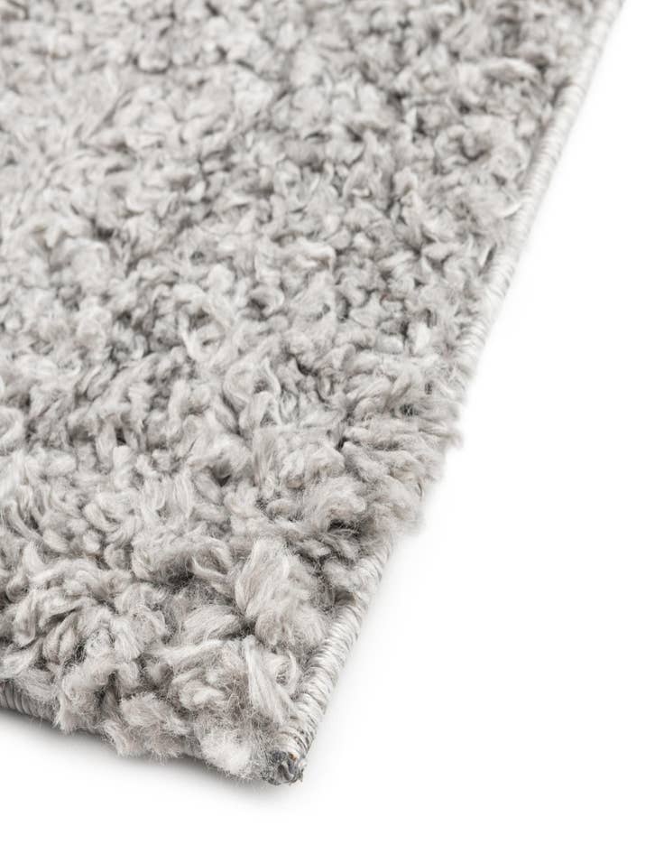 Detail image of  5' 3 x 7' 7 Zermatt Shag Rug