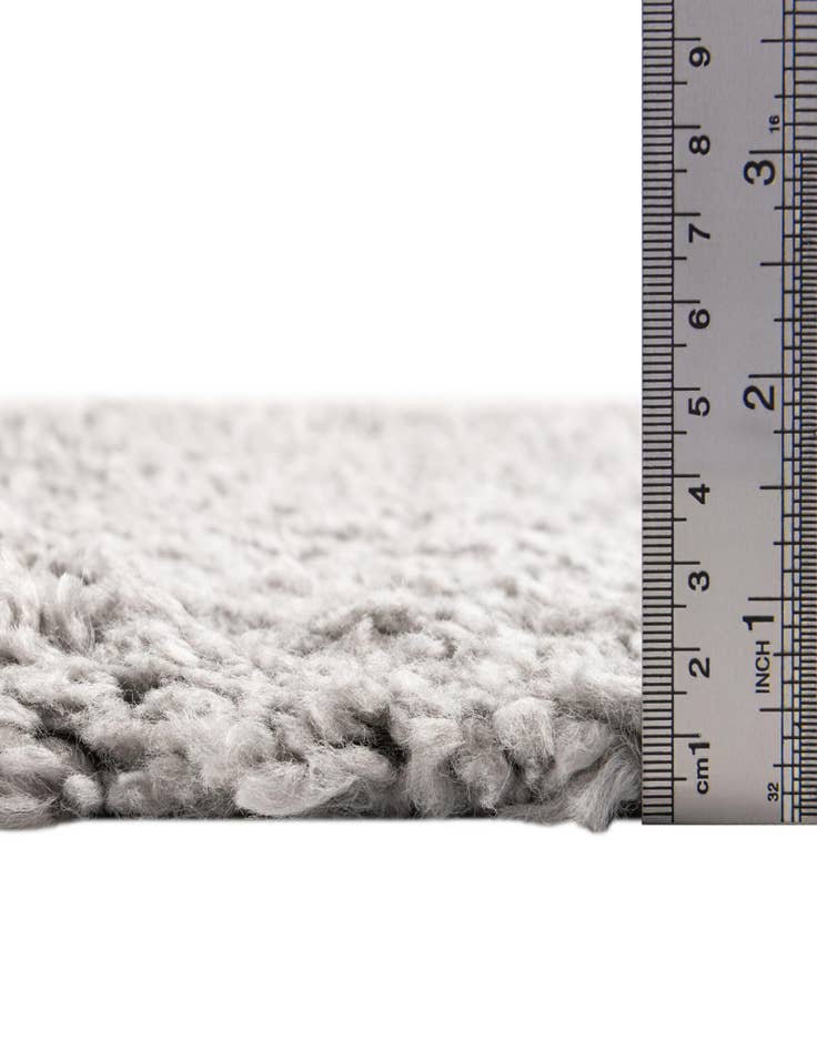 Detail image of  2' x 3' 7 Zermatt Shag Rug