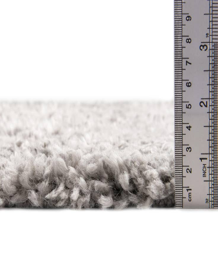 Detail image of  2' 7 x 5' Zermatt Shag Rug