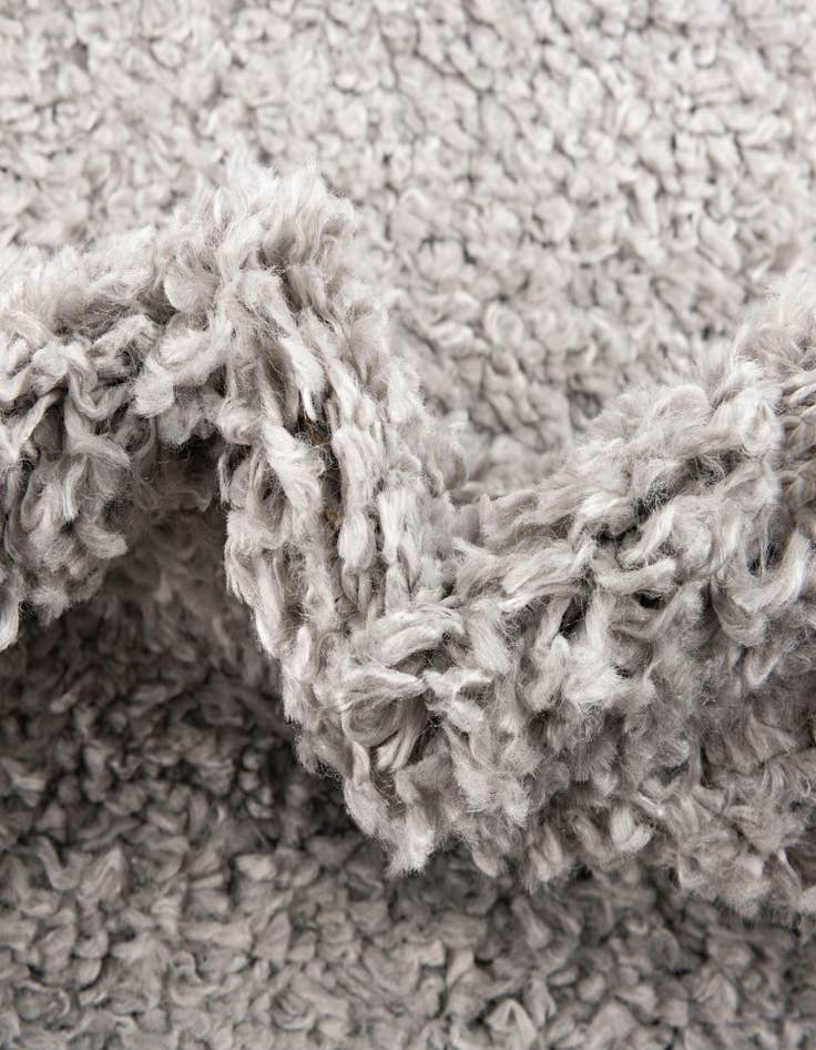 Detail image of  2' 7 x 5' Zermatt Shag Rug