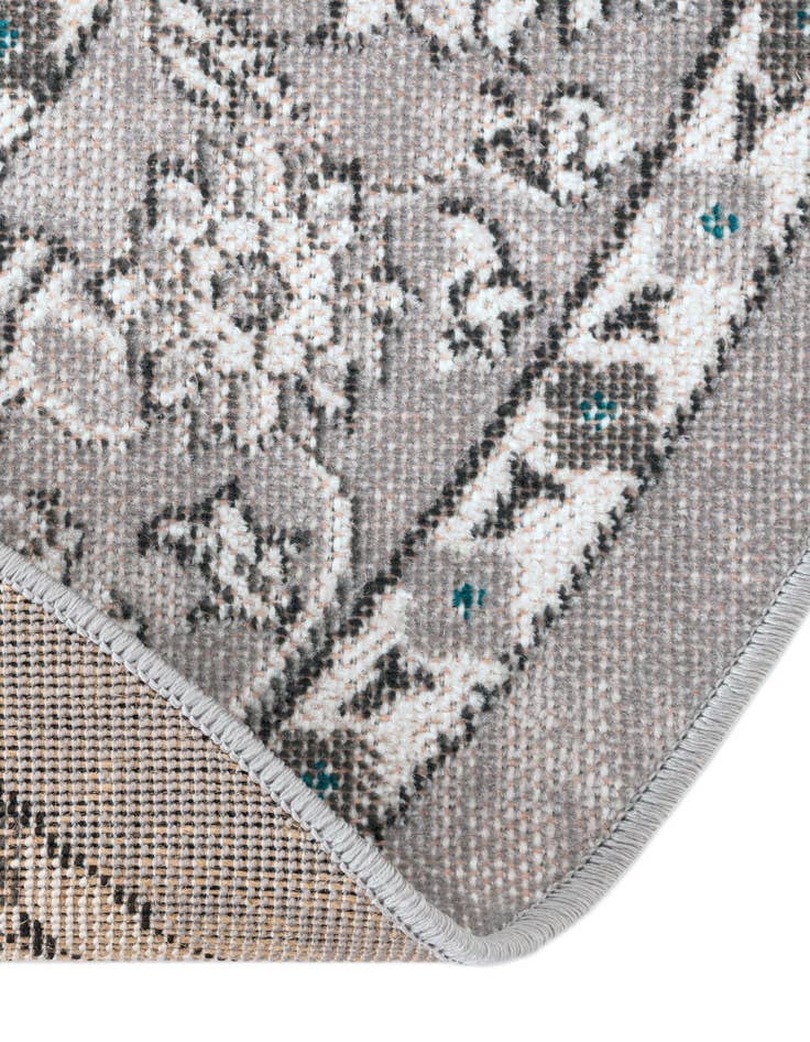 Detail image of  7' 10 x 7' 10 Aarhus Round Rug