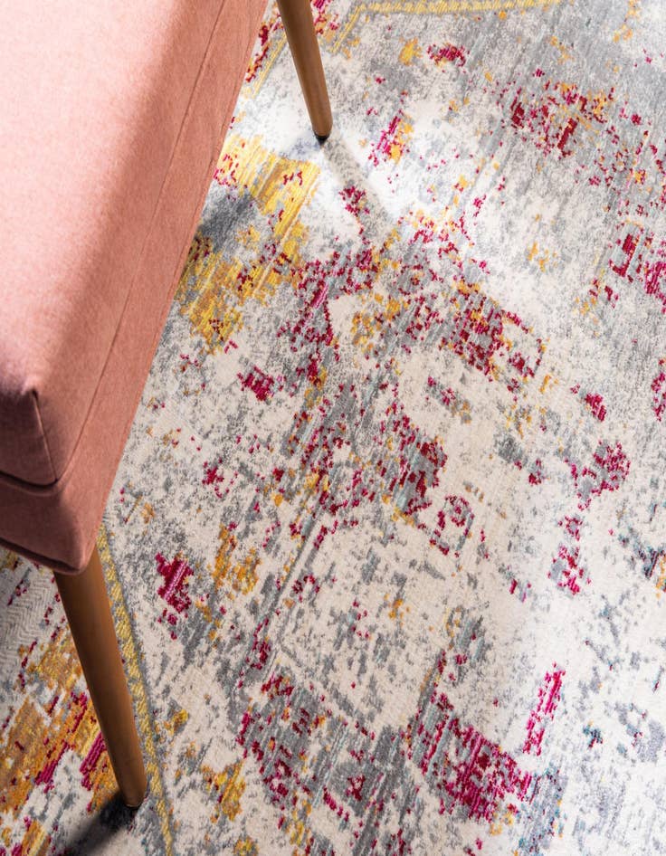 Detail image of  8' x 8' Alexis Round Rug