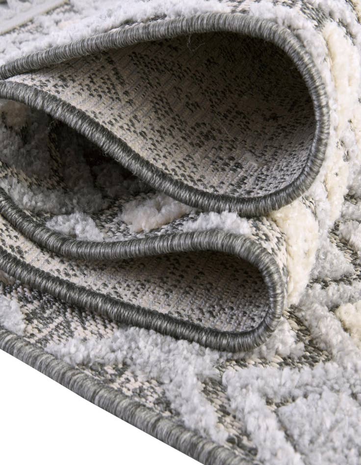 Detail image of  5' 3 x 5' 3 Arlo Round Rug