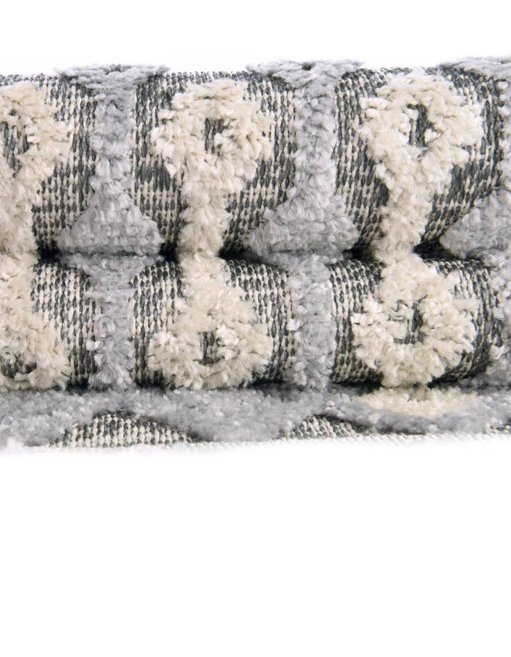 Detail image of  5' 3 x 5' 3 Arlo Round Rug