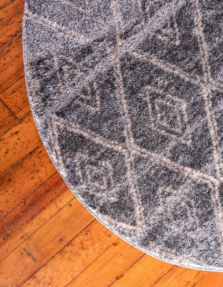 Detail image of  4' 7 x 4' 7 Artemis Round Rug