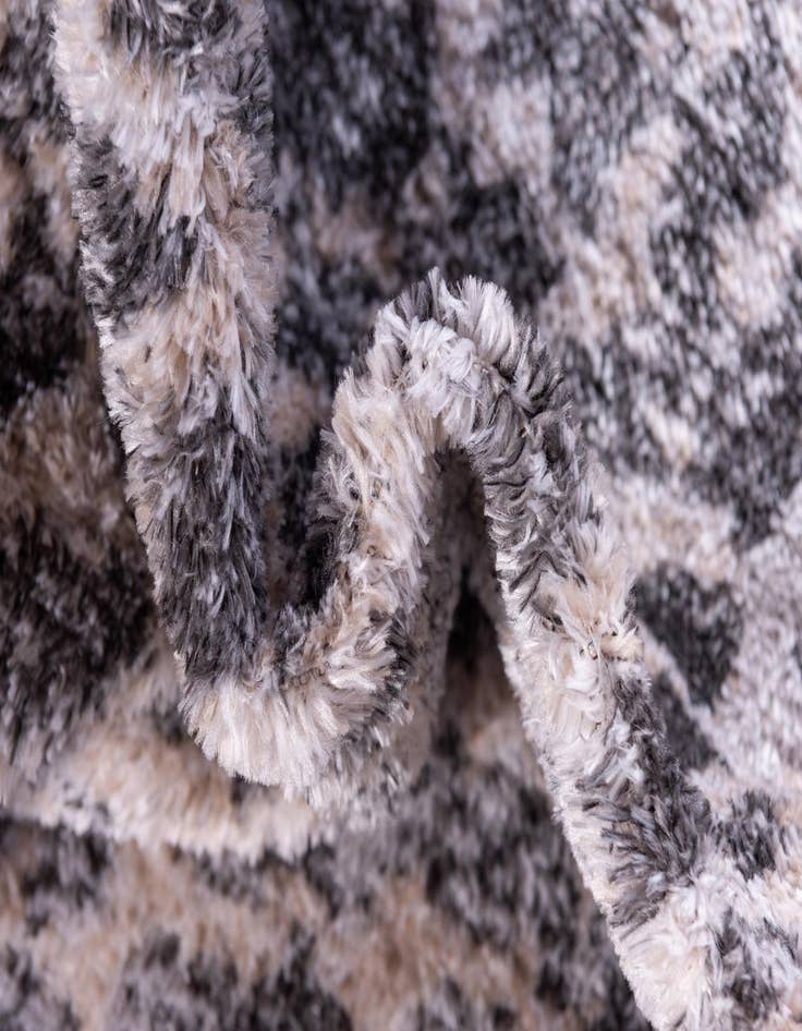 Detail image of  4' 7 x 4' 7 Artemis Round Rug