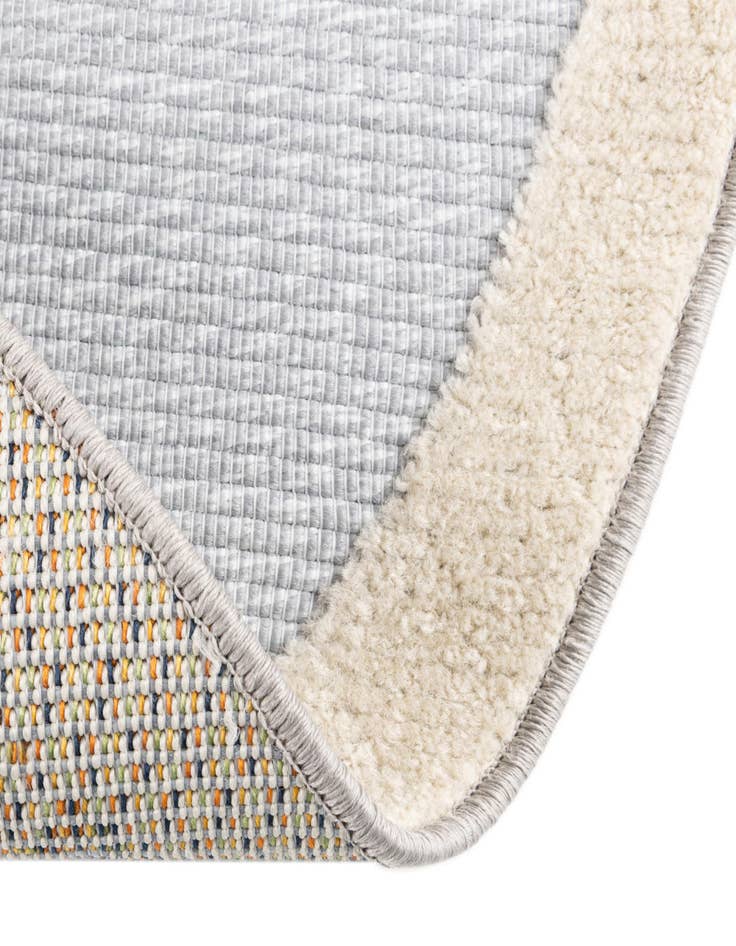 Detail image of  5' 3 x 5' 3  Washable Aruba Indoor / Outdoor Round Rug