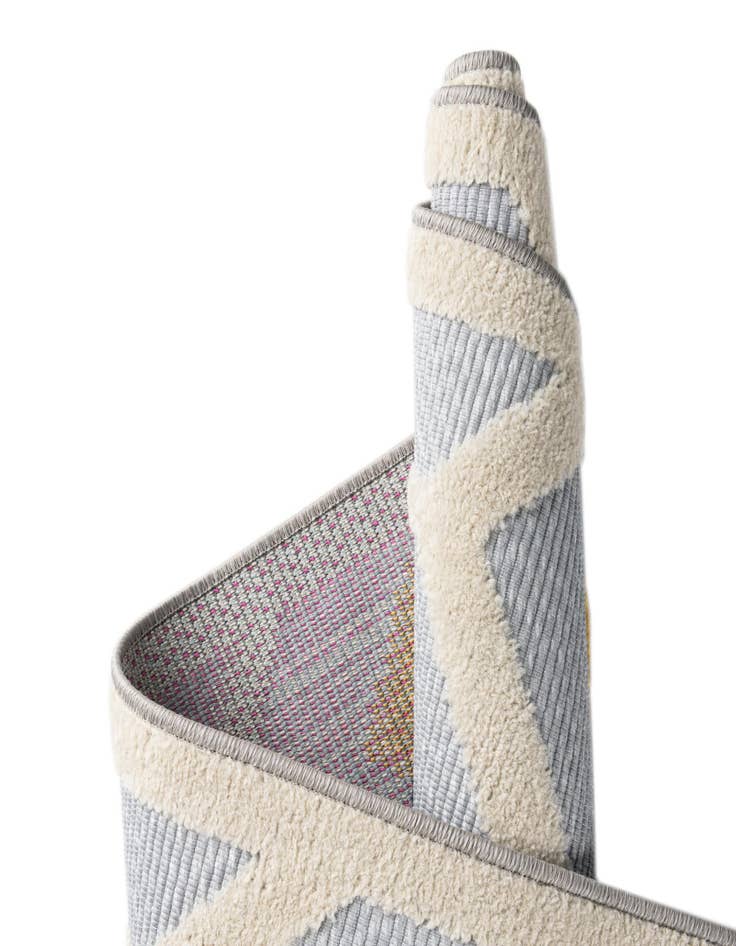 Detail image of  5' 3 x 5' 3  Washable Aruba Indoor / Outdoor Round Rug