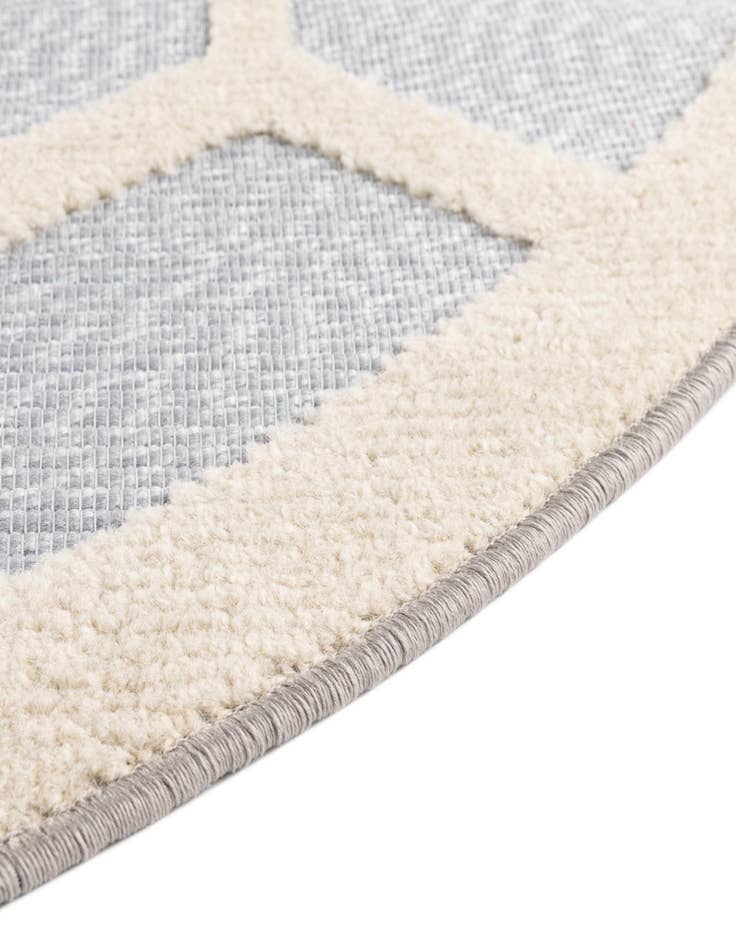 Detail image of  5' 3 x 5' 3  Washable Aruba Indoor / Outdoor Round Rug