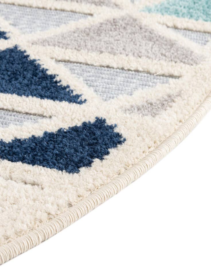 Detail image of  5' 3 x 5' 3  Washable Aruba Indoor / Outdoor Round Rug