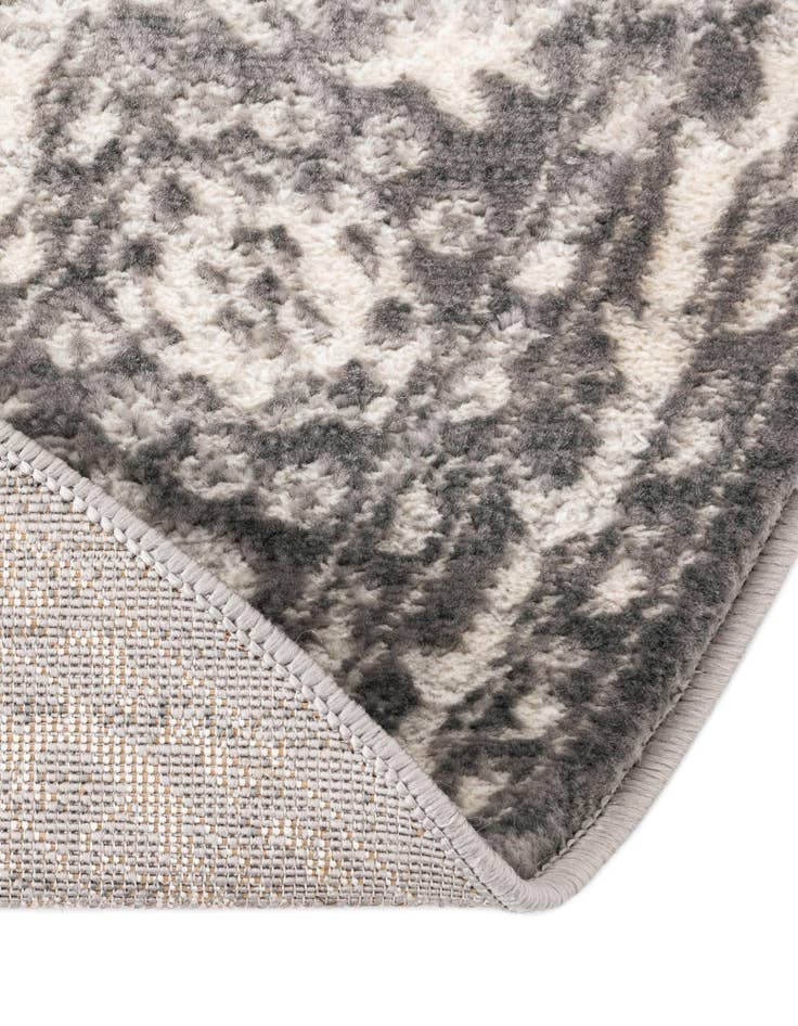 Detail image of  7' 10 x 7' 10 Boston Round Rug