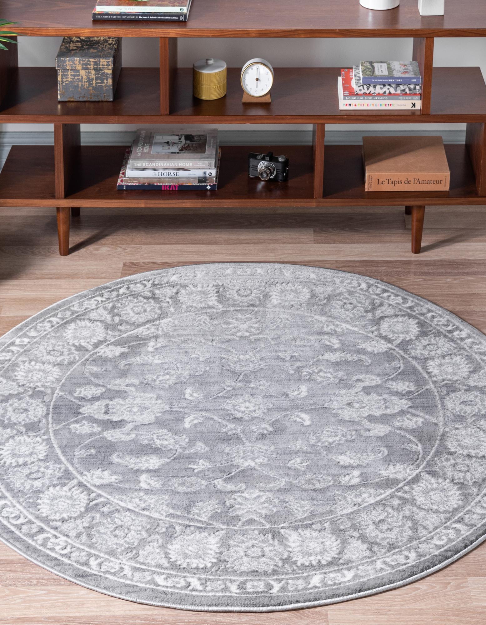 Gray 7' 10 x 7' 10 Boston Round Rug | Rugs.com