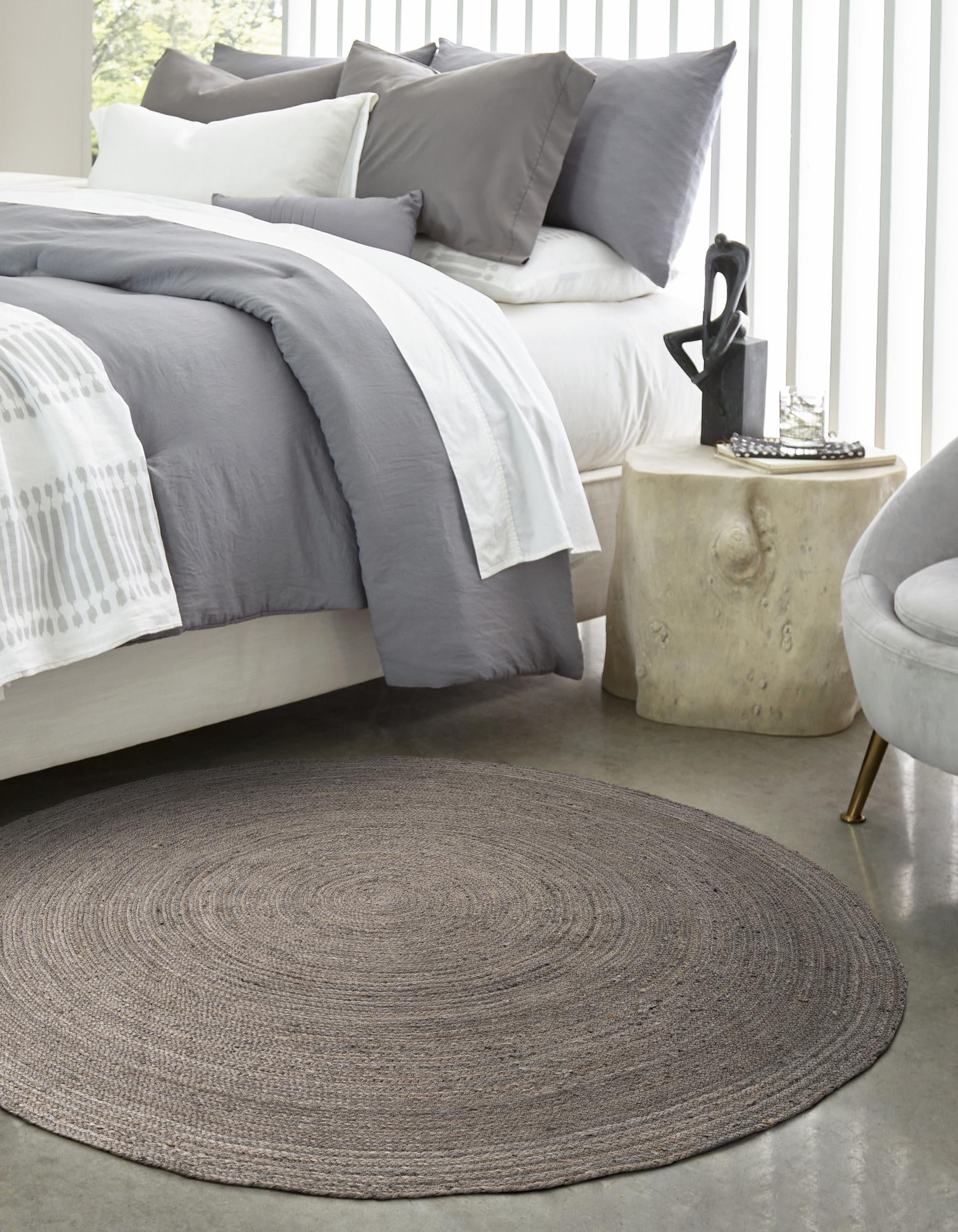 Gray 8' x 8' Hand Braided Jute Round Rug | Rugs.com