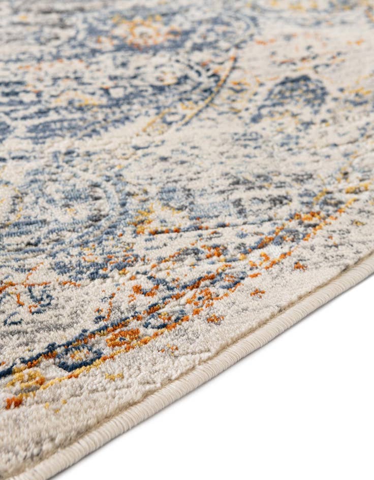 Detail image of  3' 7 x 3' 7 Budapest Round Rug