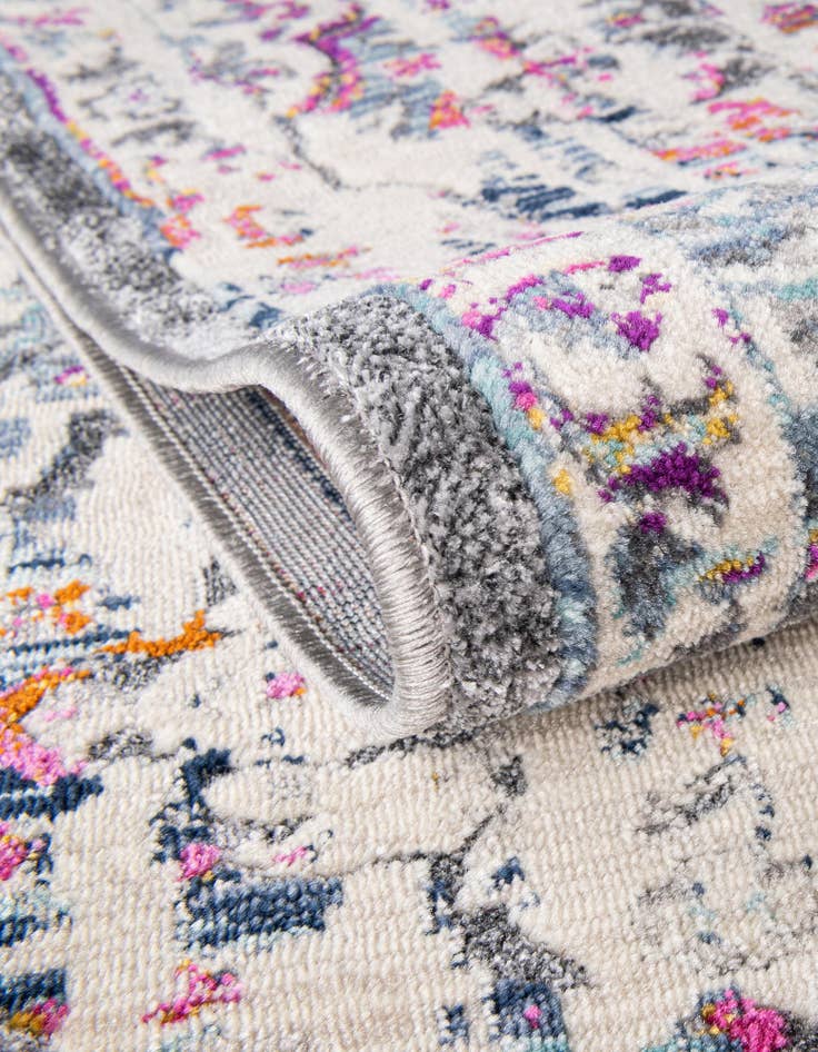 Detail image of  5' x 5' Budapest Round Rug