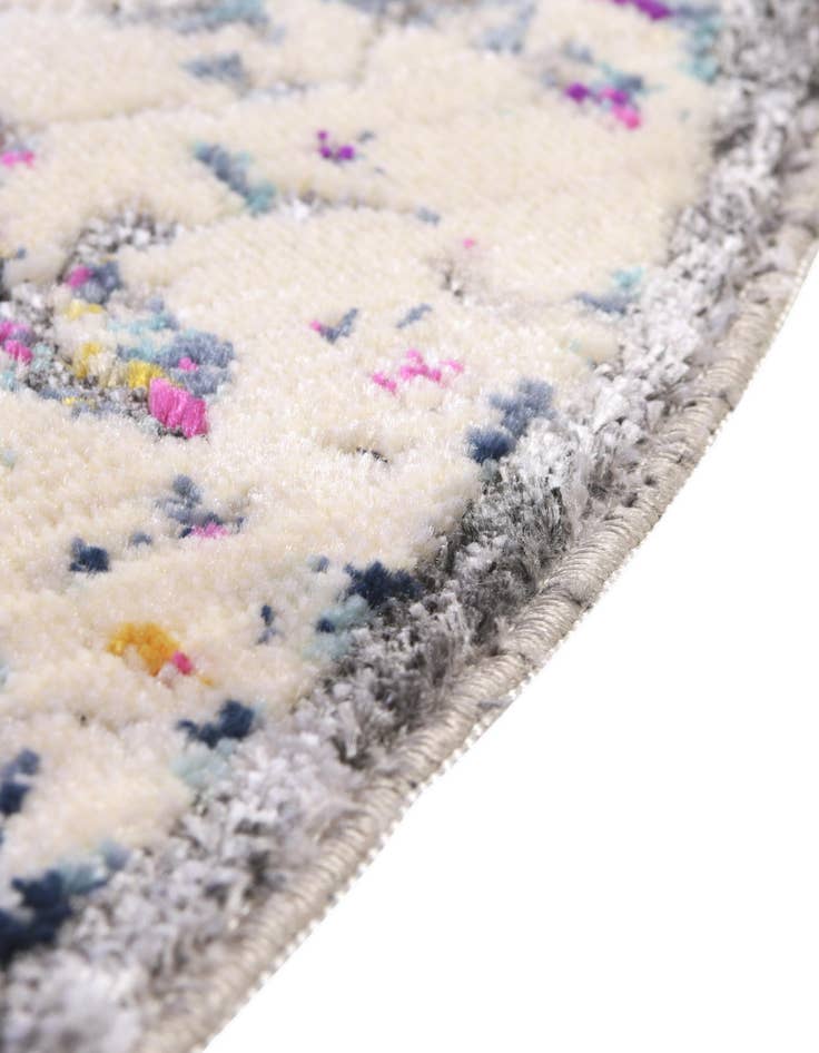 Detail image of  5' x 5' Budapest Round Rug