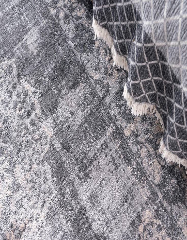 Detail image of  3' 3 x 3' 3 Estate Round Rug