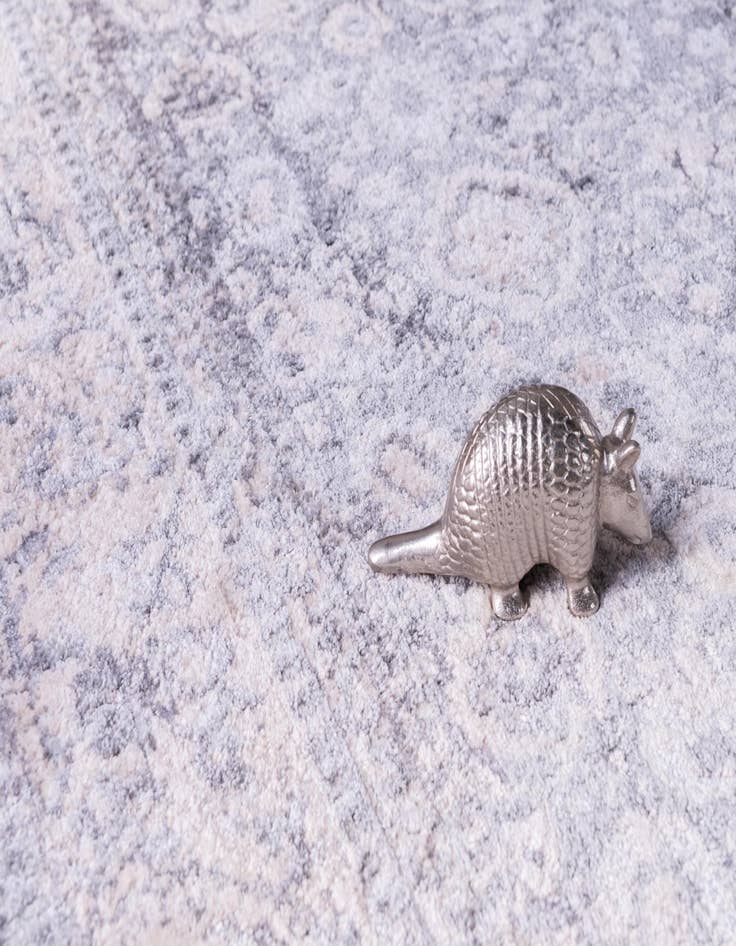 Detail image of  3' 3 x 3' 3 Estate Round Rug