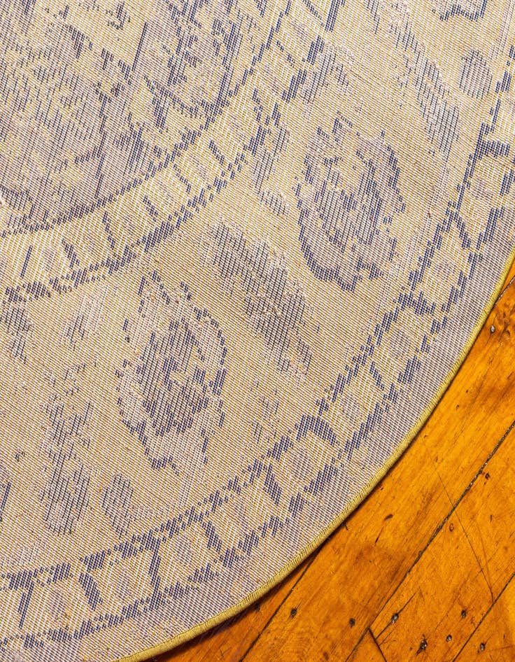 Detail image of  8' x 8'  Washable Fleur Round Rug