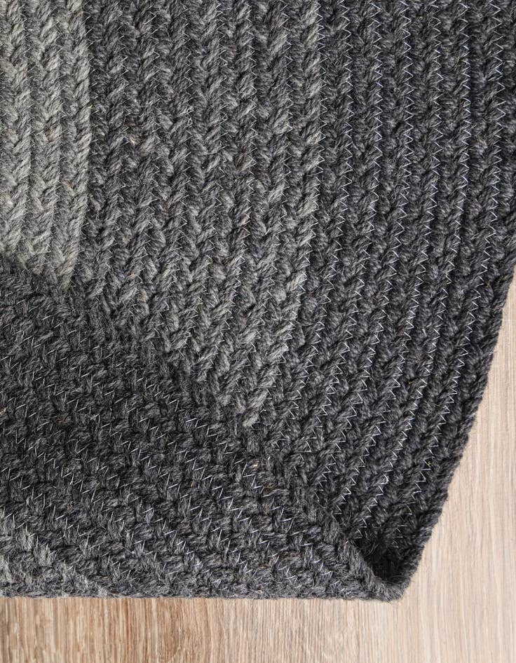 Detail image of  3' 1 x 3' 1  Hand Hand Braided Wool Round Rug