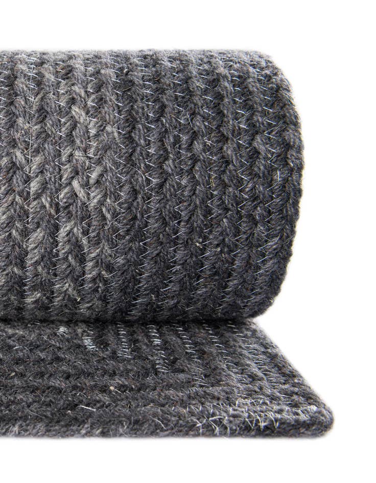 Detail image of  7' 10 x 7' 10  Hand Hand Braided Wool Round Rug