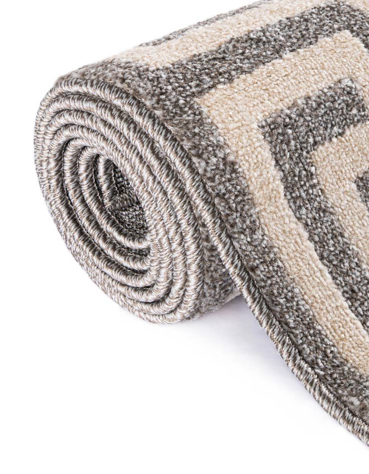 Detail image of  7' 10 x 7' 10 Hera Round Rug