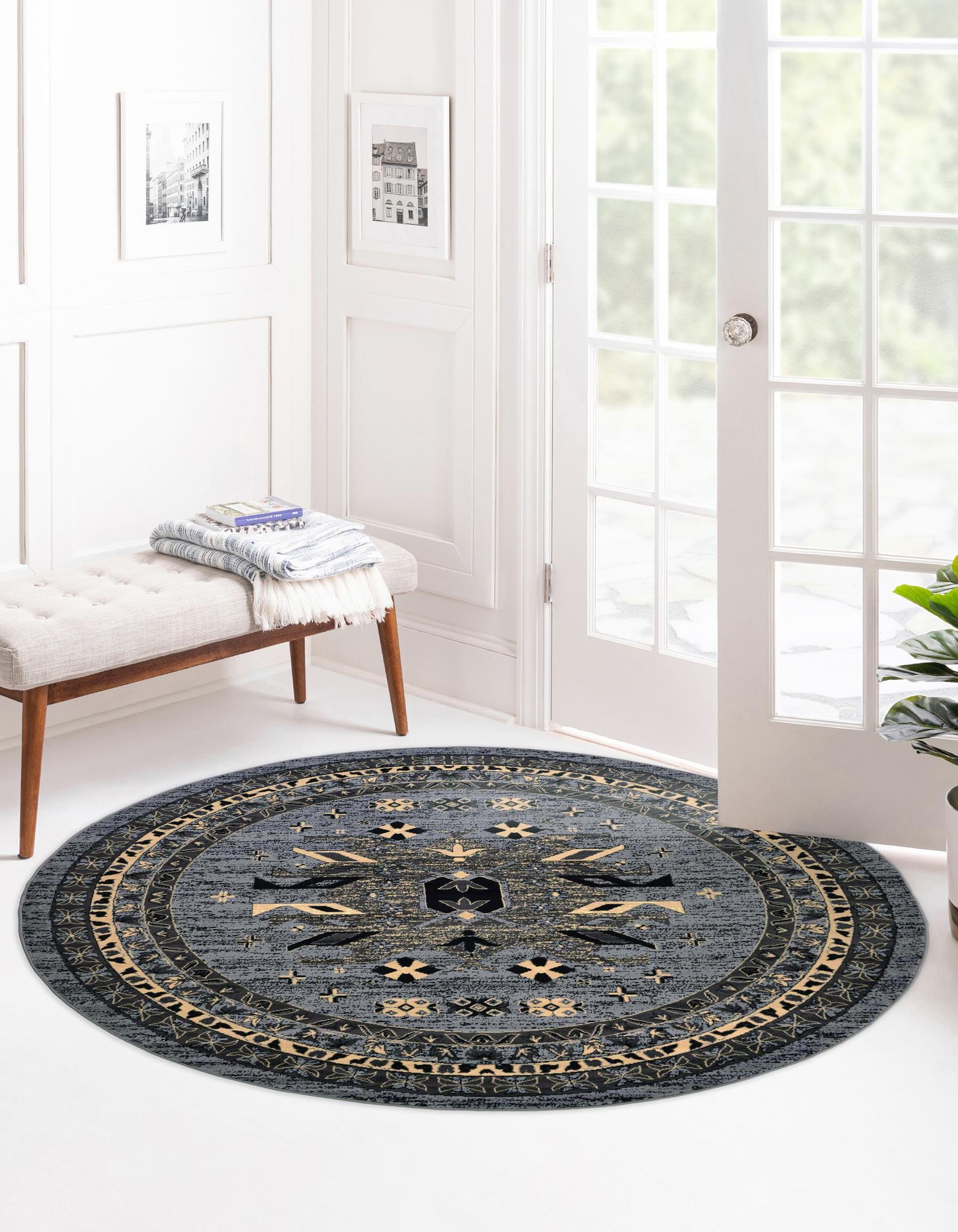Gray 7' 10 x 7' 10 Linden Heris Round Rug | Rugs.com