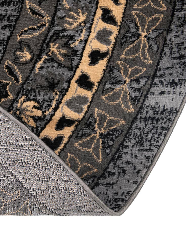 Detail image of  7' 10 x 7' 10 Heris Round Rug