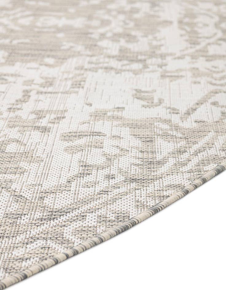 Detail image of  10' 8 x 10' 8  Washable Jill Zarin Dubai Indoor / Outdoor Round Rug