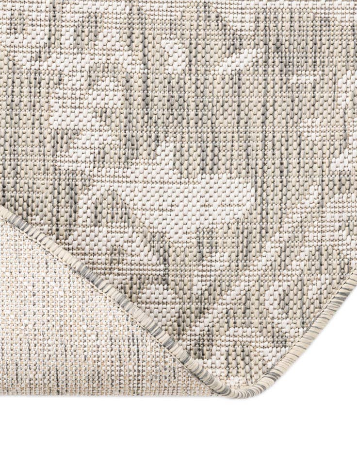 Detail image of  10' 8 x 10' 8  Washable Jill Zarin Dubai Indoor / Outdoor Round Rug