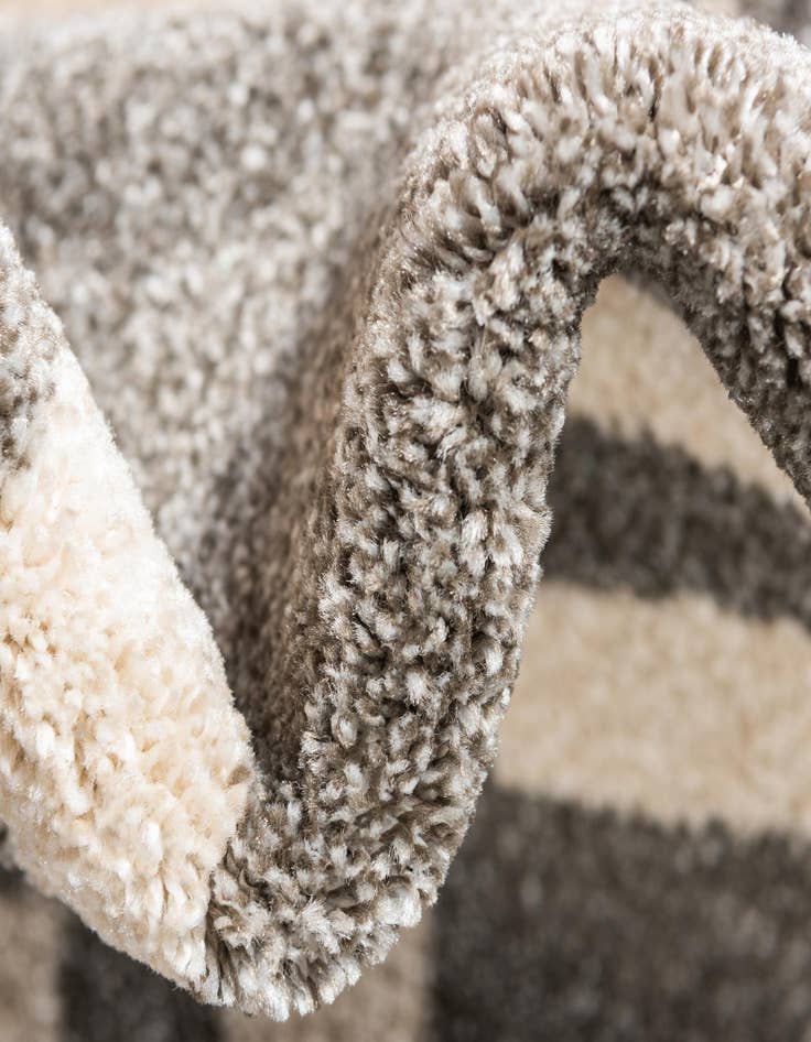 Detail image of  8' x 8' Lattice Round Rug