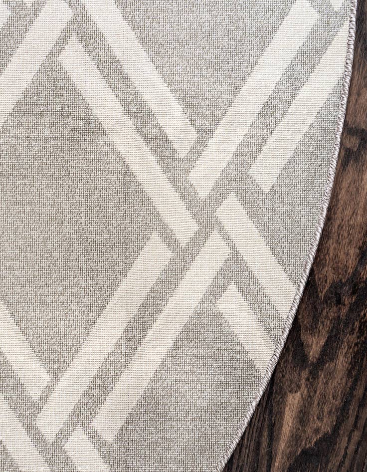 Detail image of  8' x 8' Lattice Round Rug