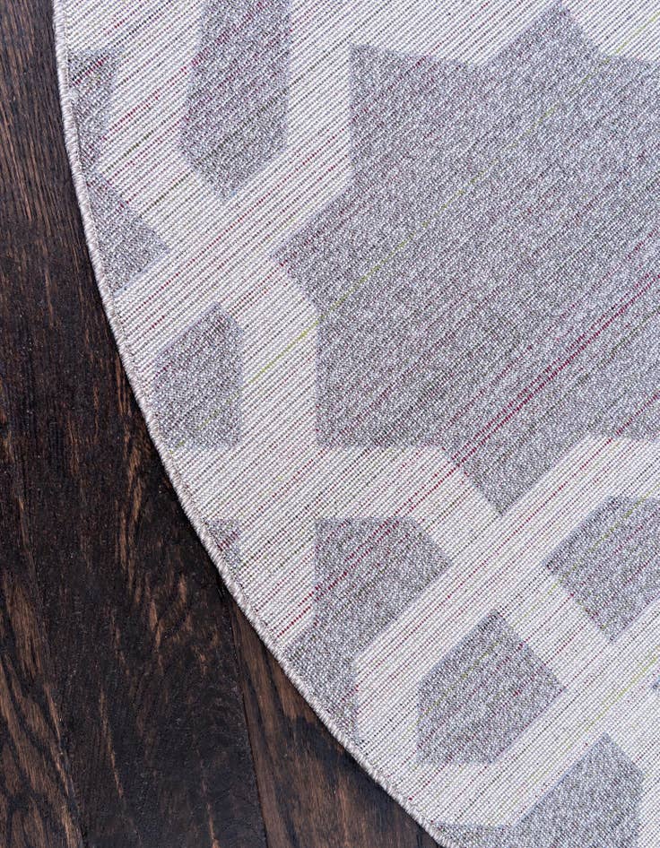 Detail image of  8' x 8' Lattice Round Rug