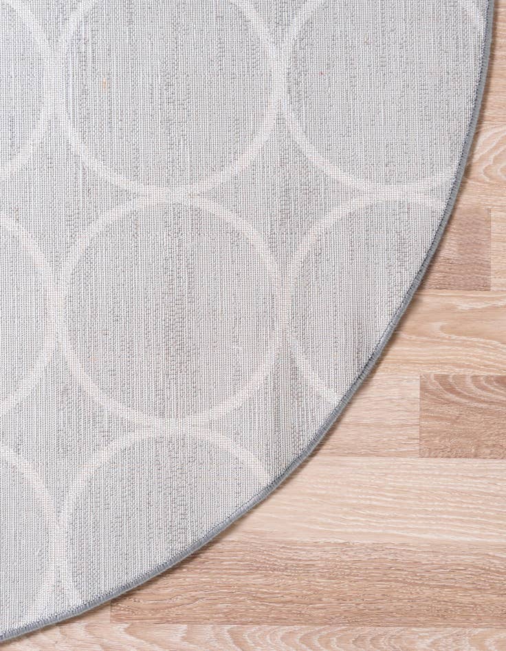 Detail image of  3' 3 x 3' 3 Lattice Trellis Round Rug
