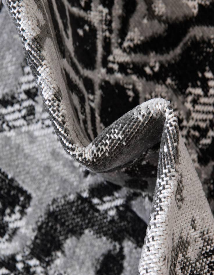 Detail image of  5' 3 x 5' 3 Lucerne Round Rug