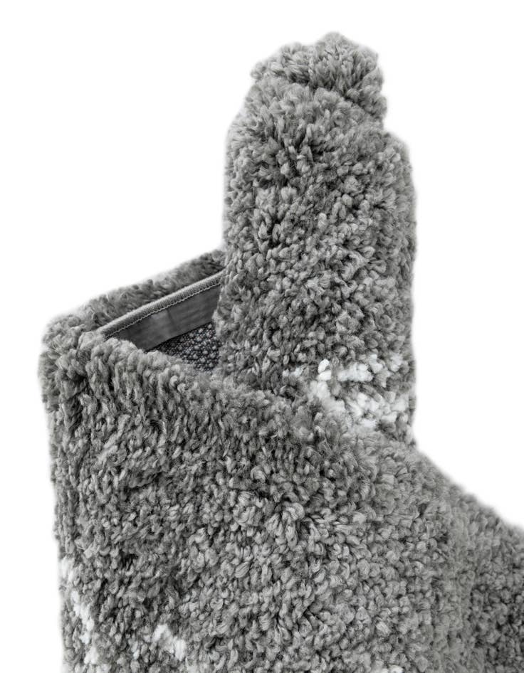 Detail image of  5' 3 x 5' 3 Moroccan Shag Round Rug